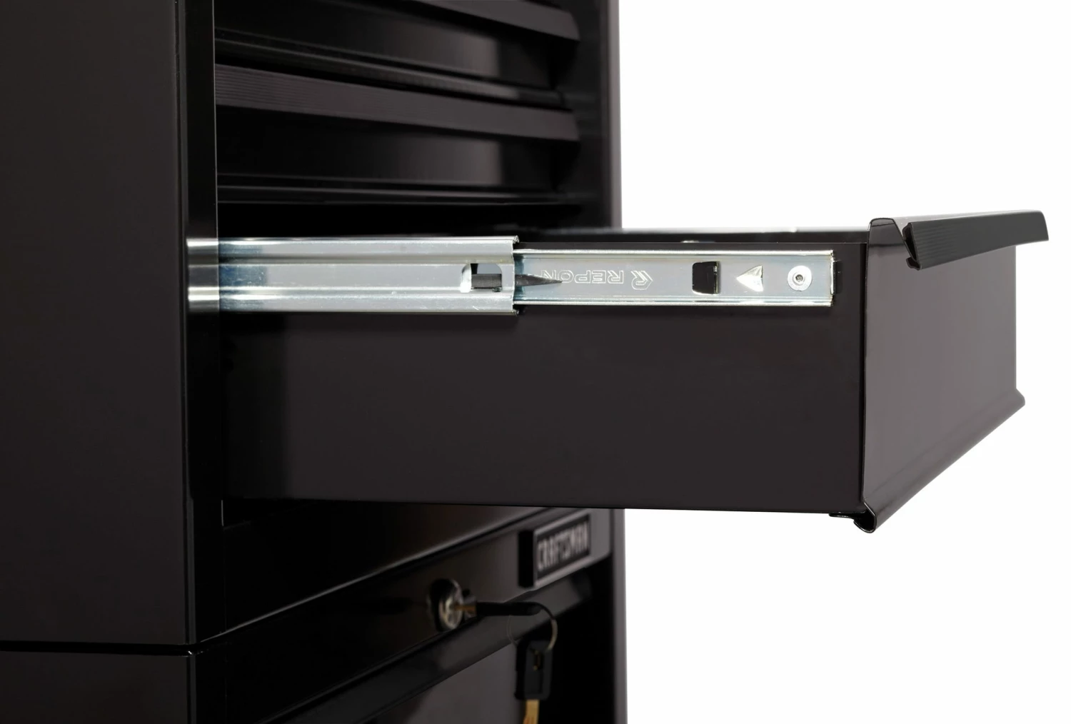 CRAFTSMAN Tool Chest Combos 1000 Series 26.5-in W x 44.25-in H 5 Ball-bearing Steel Tool Chest Combo (Black) 3 CRAFTSMAN Tool Chest Combos 1000 Series 26.5-in W x 44.25-in H 5 Ball-bearing Steel Tool Chest Combo (Black) - Image 3