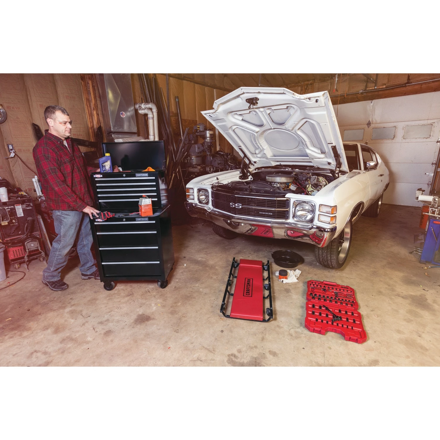 CRAFTSMAN Bottom Tool Cabinets 1000 Series 26.5-in W x 32.5-in H 4-Drawer Steel Rolling Tool Cabinet (Black) 12 CRAFTSMAN Bottom Tool Cabinets 1000 Series 26.5-in W x 32.5-in H 4-Drawer Steel Rolling Tool Cabinet (Black) - Image 12