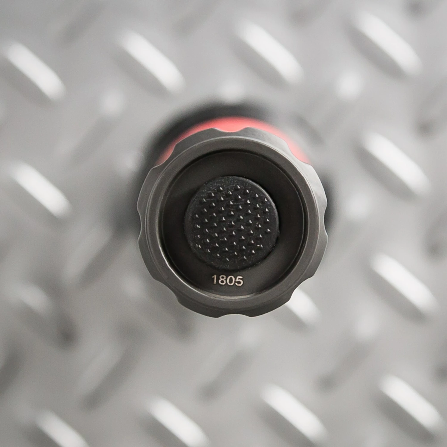 CRAFTSMAN Flashlights 500-Lumen LED Rechargeable Spotlight Flashlight (Battery Included) 5 CRAFTSMAN Flashlights 500-Lumen LED Rechargeable Spotlight Flashlight (Battery Included) - Image 5