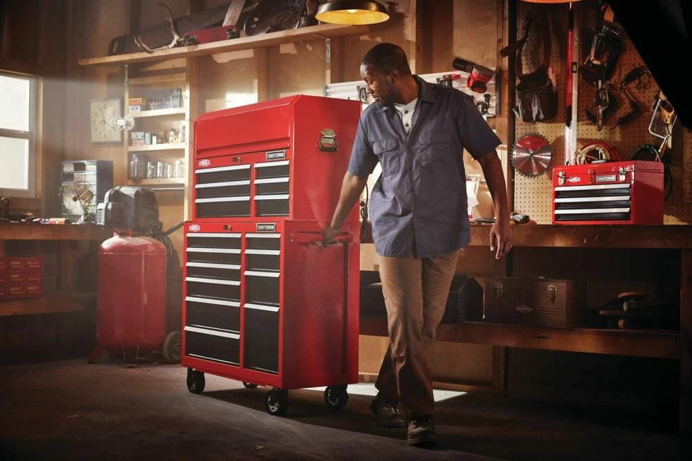 CRAFTSMAN Bottom Tool Cabinets 2000 Series 41-in W x 37.5-in H 10-Drawer Steel Rolling Tool Cabinet (Red) 16 CRAFTSMAN Bottom Tool Cabinets 2000 Series 41-in W x 37.5-in H 10-Drawer Steel Rolling Tool Cabinet (Red) - Image 16