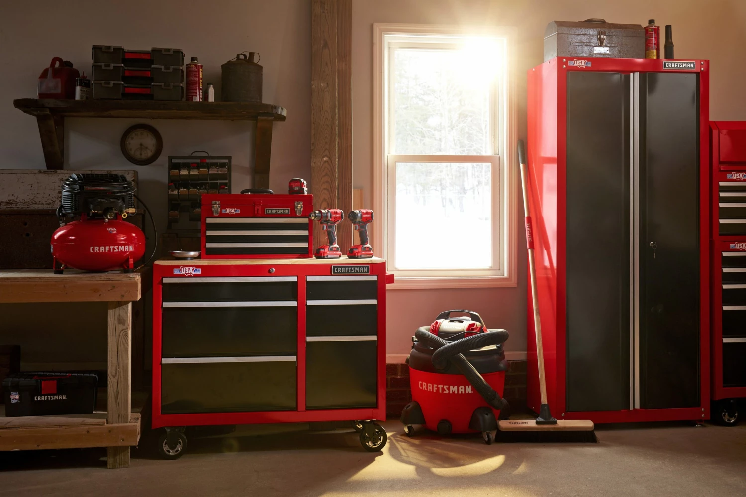 CRAFTSMAN Air Compressors 6-Gallon Single Stage Portable Electric Pancake Air Compressor 2 CRAFTSMAN Air Compressors 6-Gallon Single Stage Portable Electric Pancake Air Compressor - Image 2