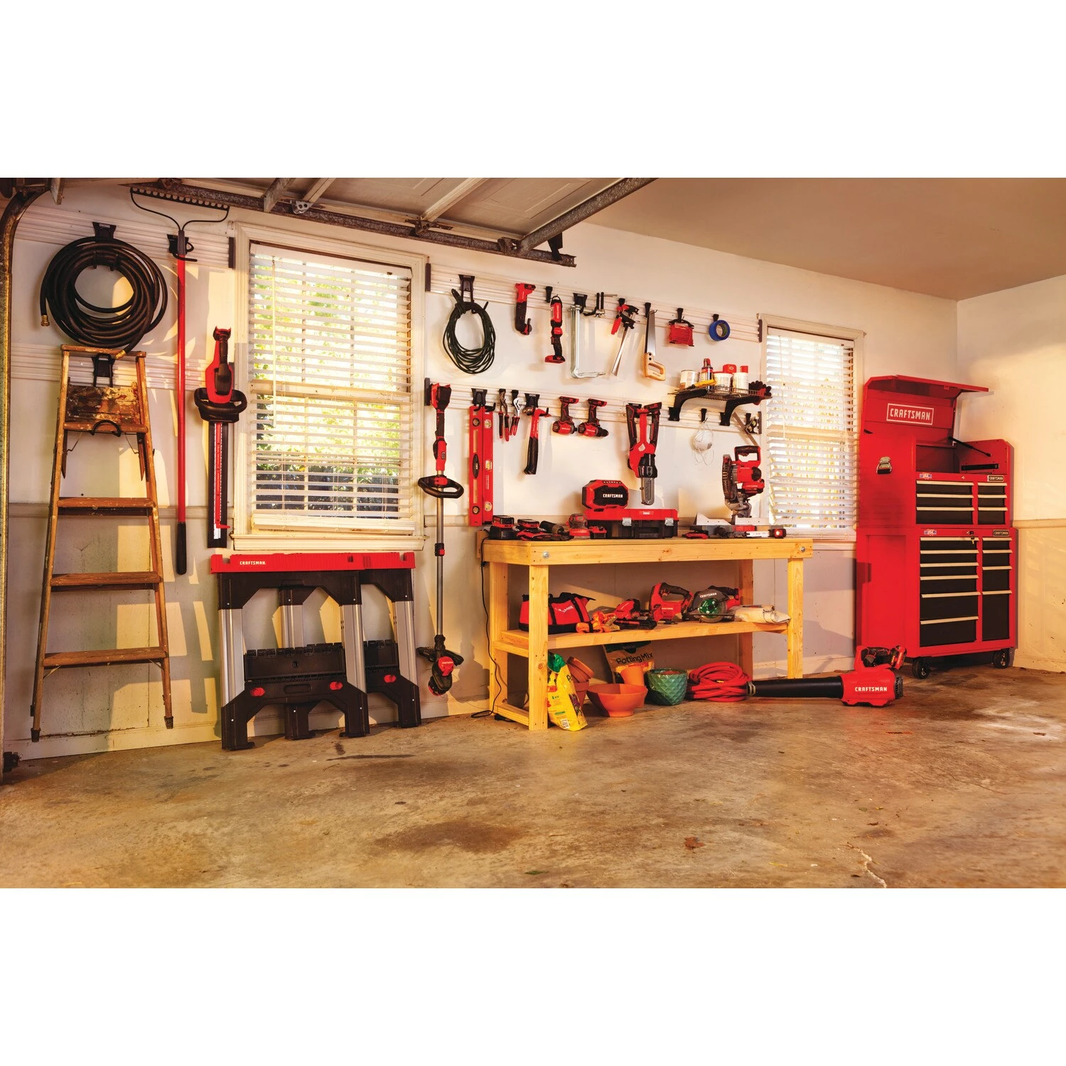 CRAFTSMAN Saw Horses 26.91-in W x 32.41-in H Adjustable Metal and Plastic Saw Horse (2500-lb Capacity) 5 CRAFTSMAN Saw Horses 26.91-in W x 32.41-in H Adjustable Metal and Plastic Saw Horse (2500-lb Capacity) - Image 5